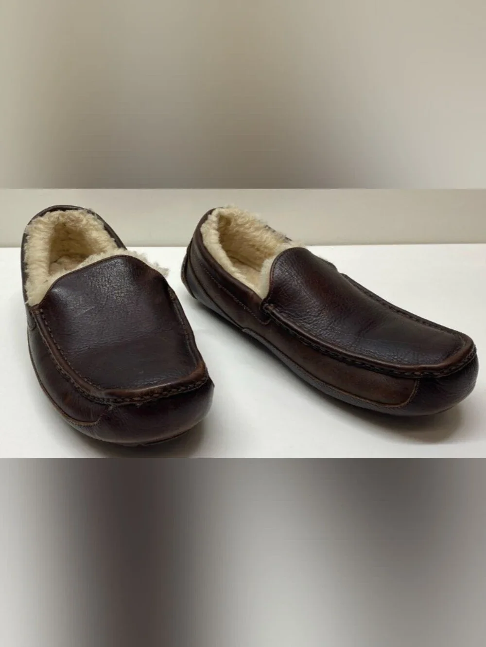 UGG Ascot Men's Dark Brown Leather Slippers Size 14 Used Exc